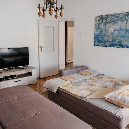 Apartment Bracovic - City Center 巴尔 外观 照片