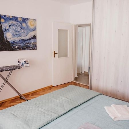 Apartment Bracovic - City Center 巴尔 外观 照片