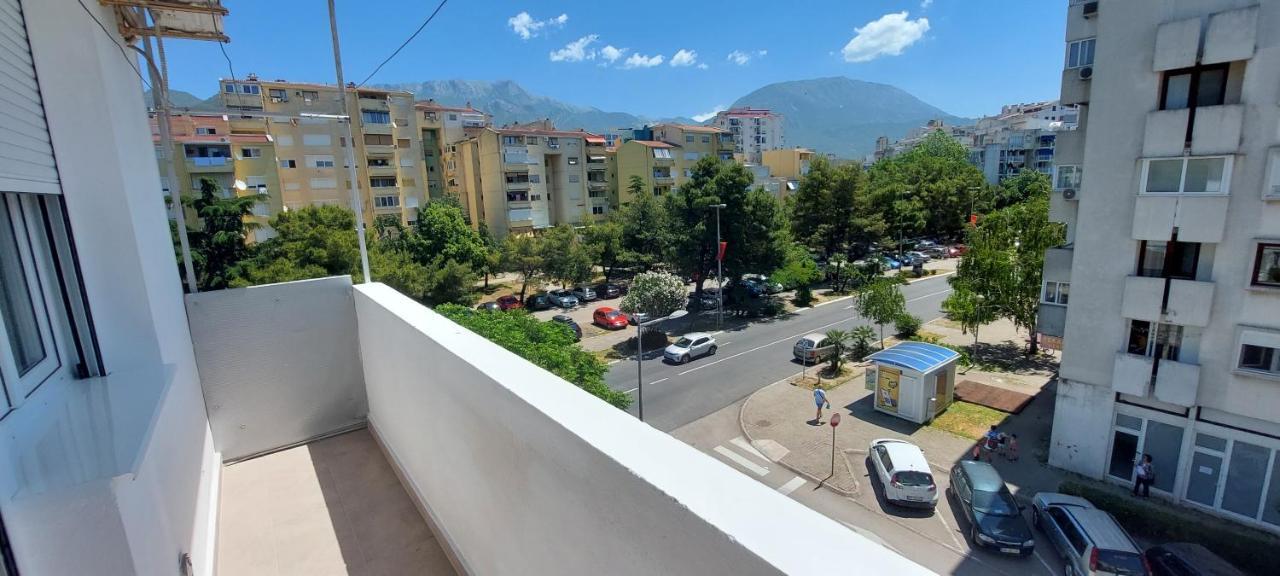Apartment Bracovic - City Center 巴尔 外观 照片