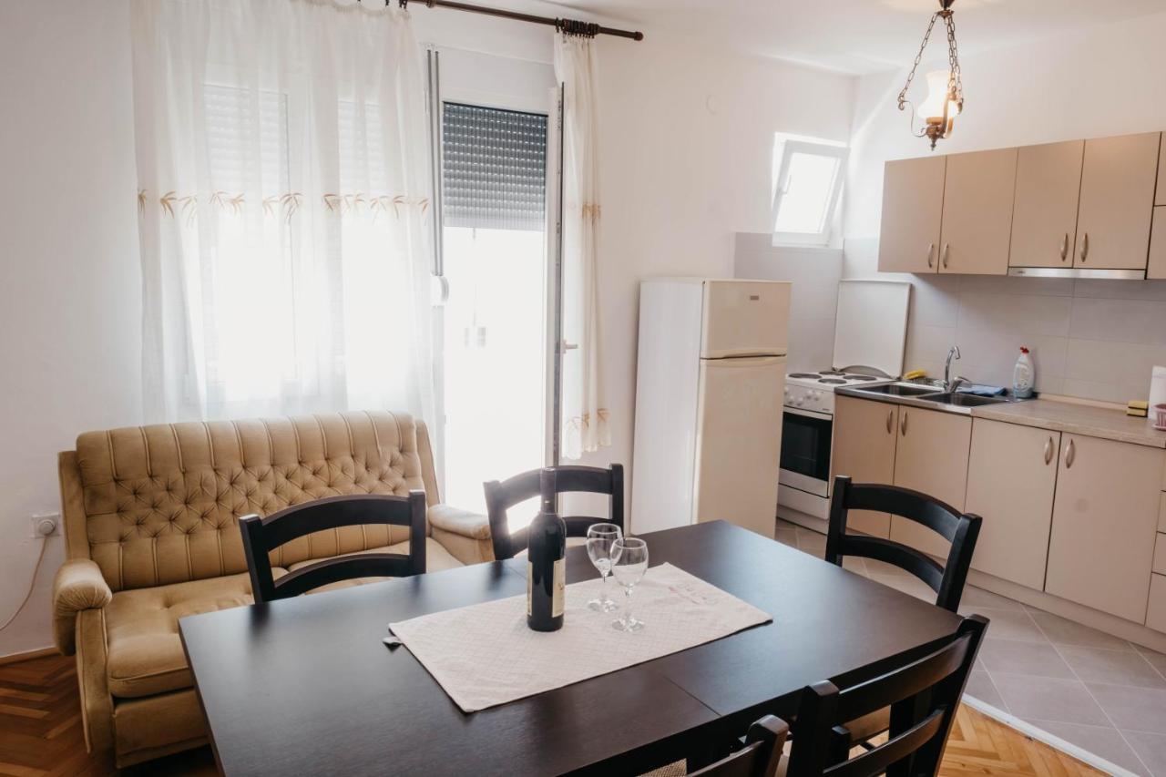 Apartment Bracovic - City Center 巴尔 外观 照片